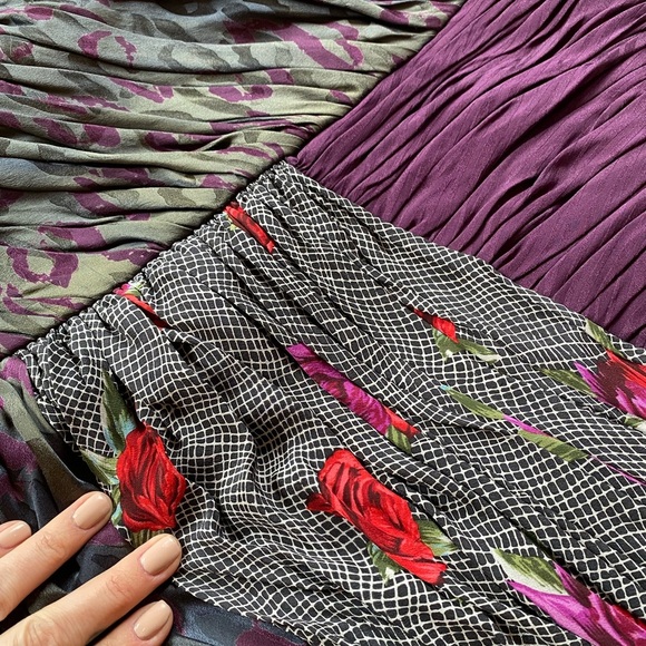 Jill Stuart 2010 Fall/Winter Show Patchwork Floral, Metallic, Kiss Lips Dress - Picture 5 of 9